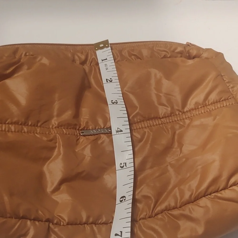 Anorak Burnt Orange Puffy Travel Toiletry Bag Pouch zipper lightweight‎